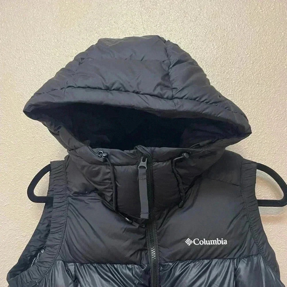 COLUMBIA Women’s Omni-Heat Hooded Vest - Picture 3 of 9